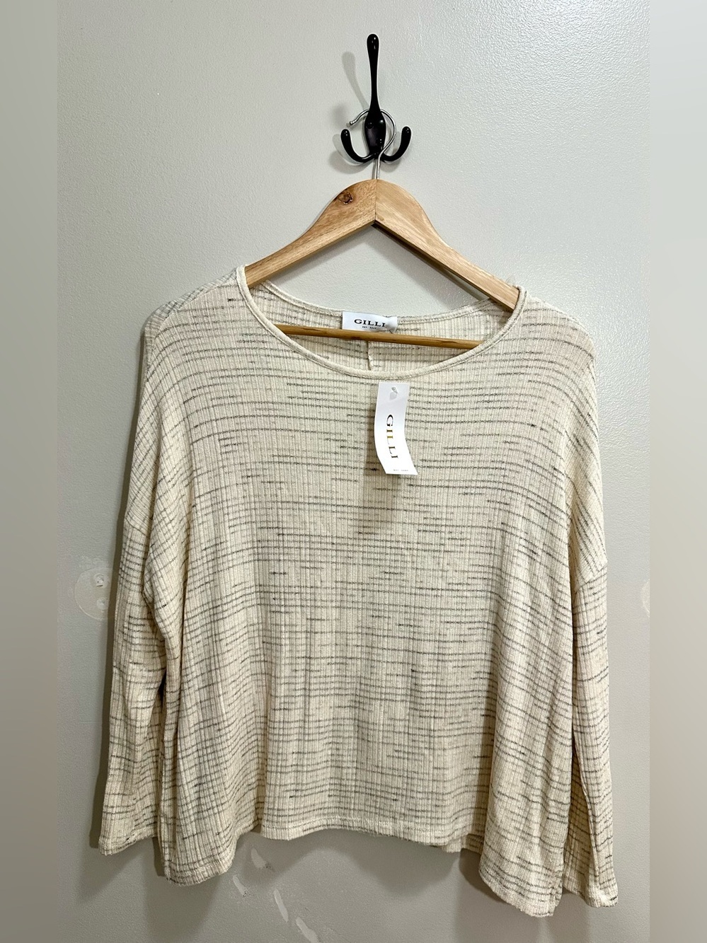 GILLI Textured Knit Long Sleeve Top | Cream & Gray | NWT Size S